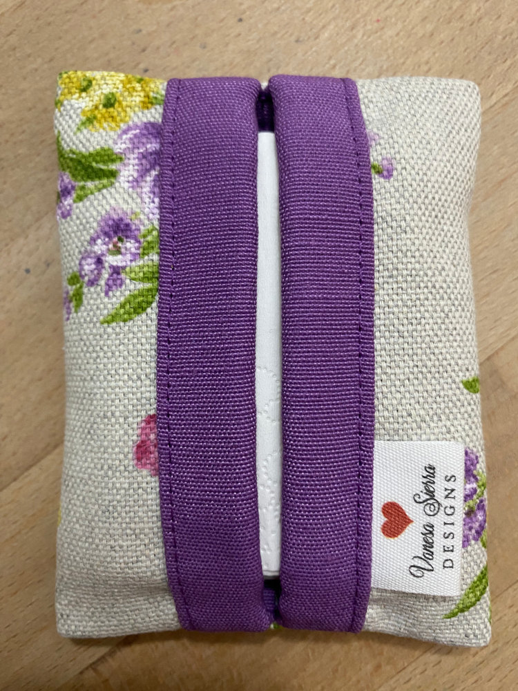 Funda para pañuelos de papel de flores lilas