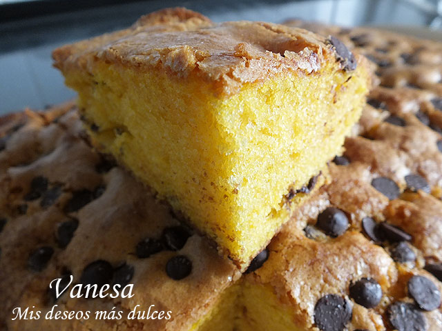 Coca de calabaza y chips de chocolate