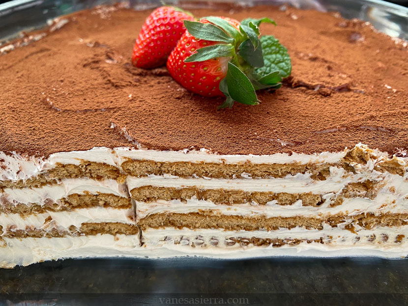 Postre de café y galletas