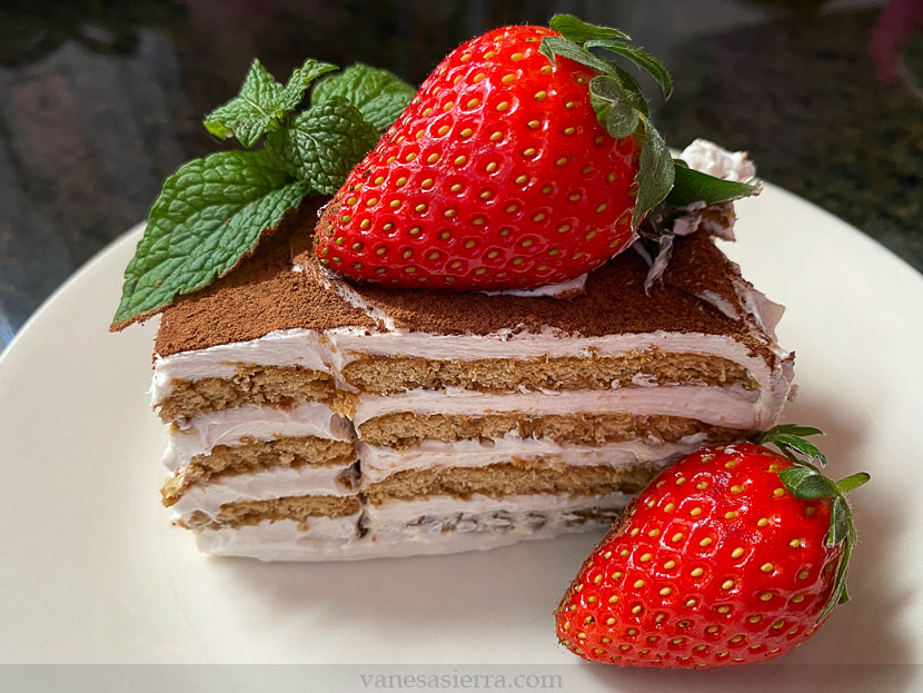 Postre de café y galletas
