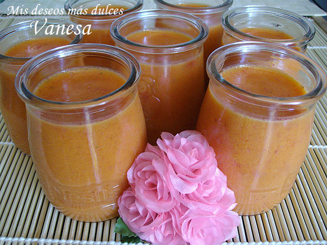 Vasitos de naranja y fresa