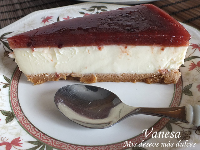 Tarta de queso y frutas del bosque