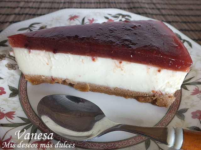 Tarta de queso y frutas del bosque