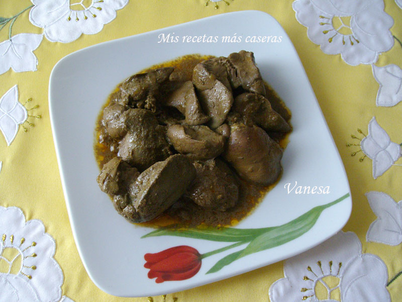 Hígado de pollo en salsa