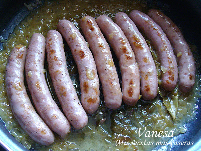 Salchichas a la sidra