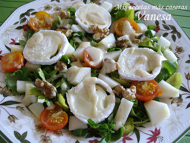 Ensalada de berros con queso de cabra y pera