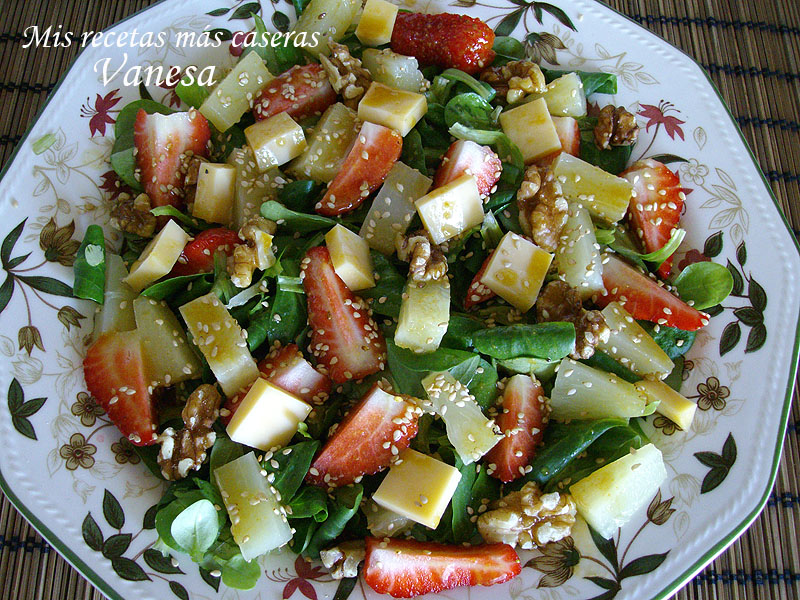 Ensalada de canónigos y fruta