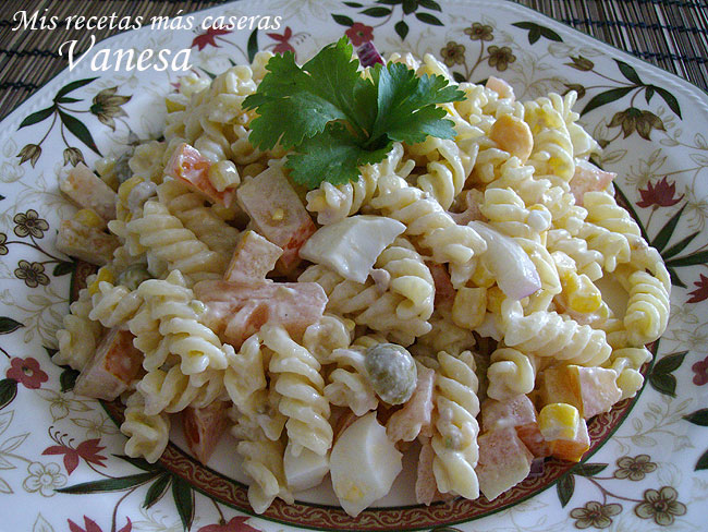 Ensalada de pasta con mahonesa