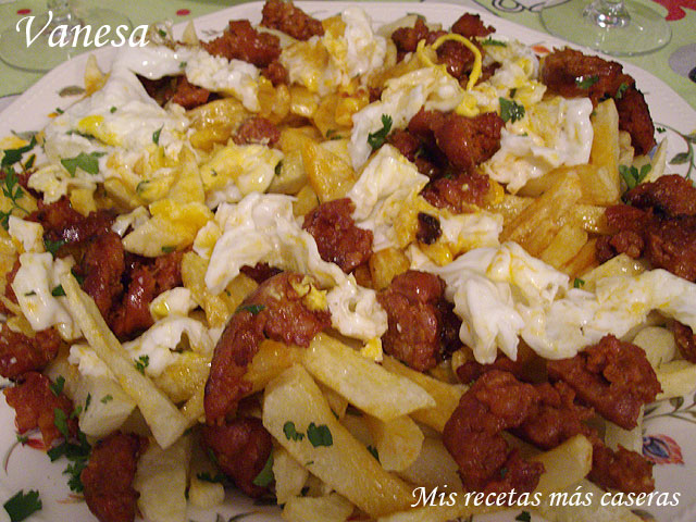 Huevos estrellados o huevos al estampido o huevos rotos