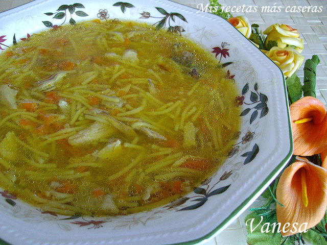 Sopa de pollo