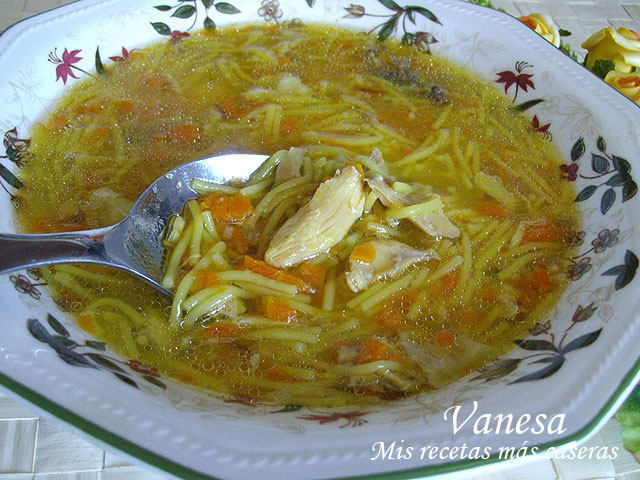 Sopa de pollo