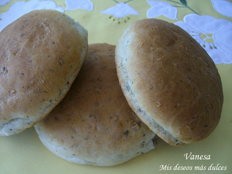 Panecillos de cebolla, ajo y perejil