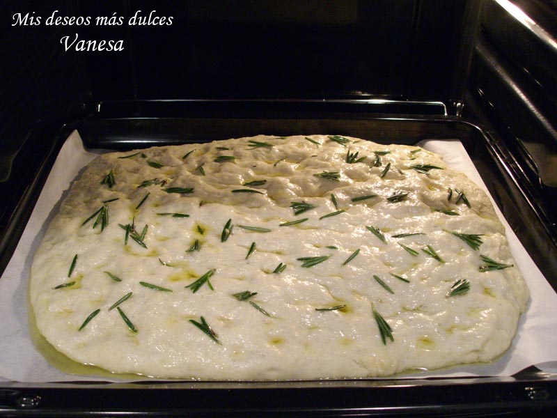 Pan Focaccia al ajo y romero