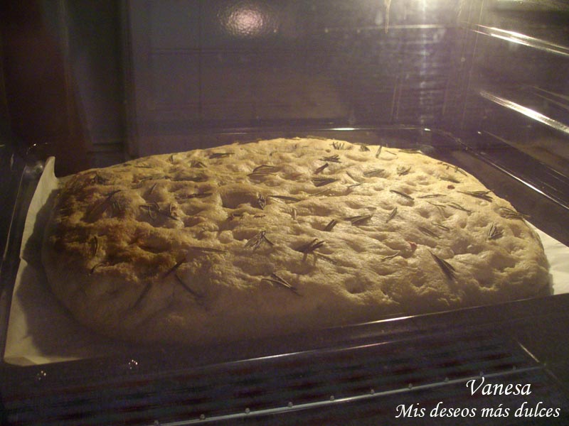 Pan Focaccia al ajo y romero