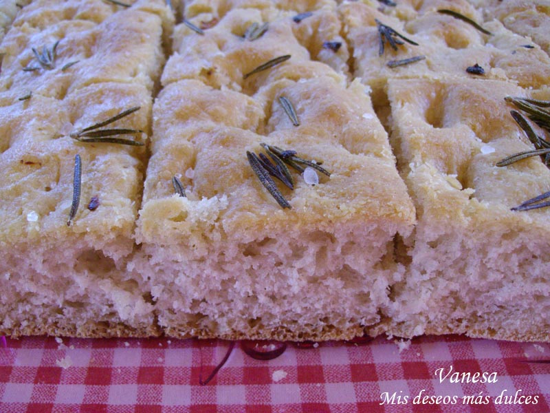 Pan Focaccia al ajo y romero