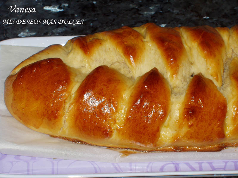 Pan trenza relleno