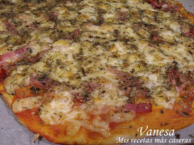 Pizza 2 quesos y bacon