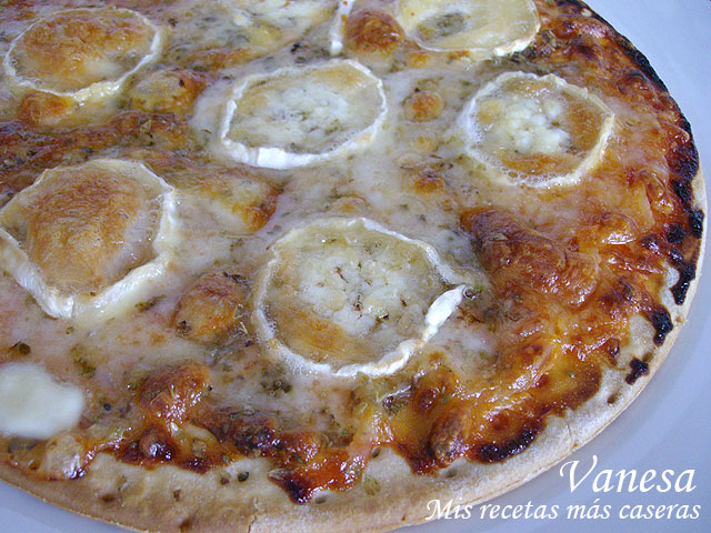 Pizza con queso de cabra