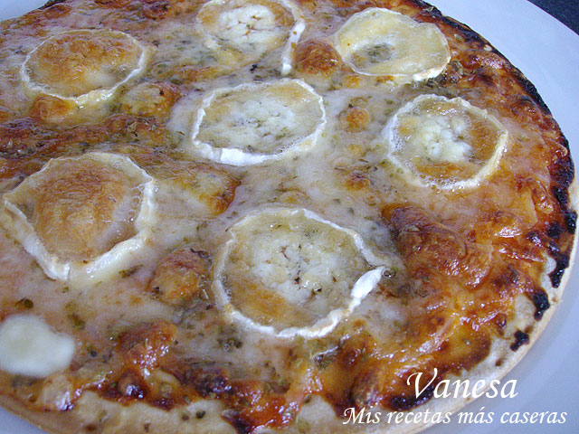 Pizza con queso de cabra