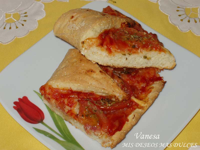 Pizza-rosca de jamón serrano