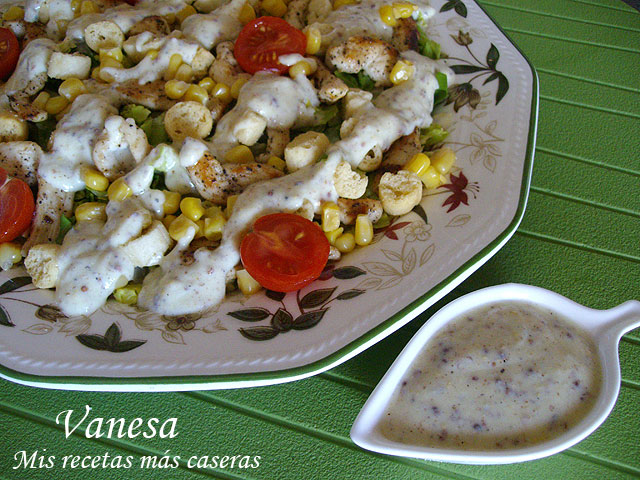 Salsa de yogur a la mostaza antigua